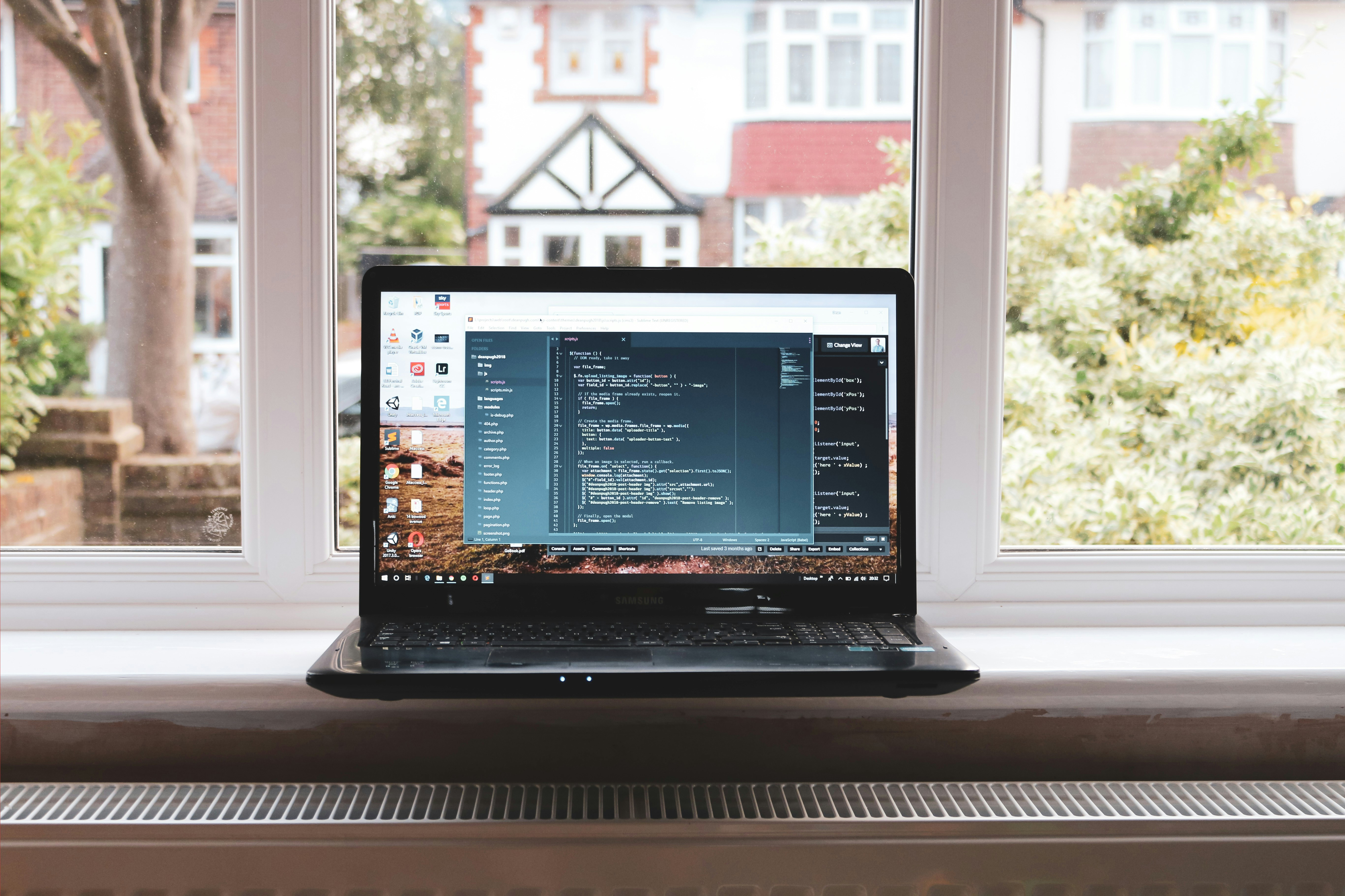 Free HTML5 Website Template by FreeHTML5.co